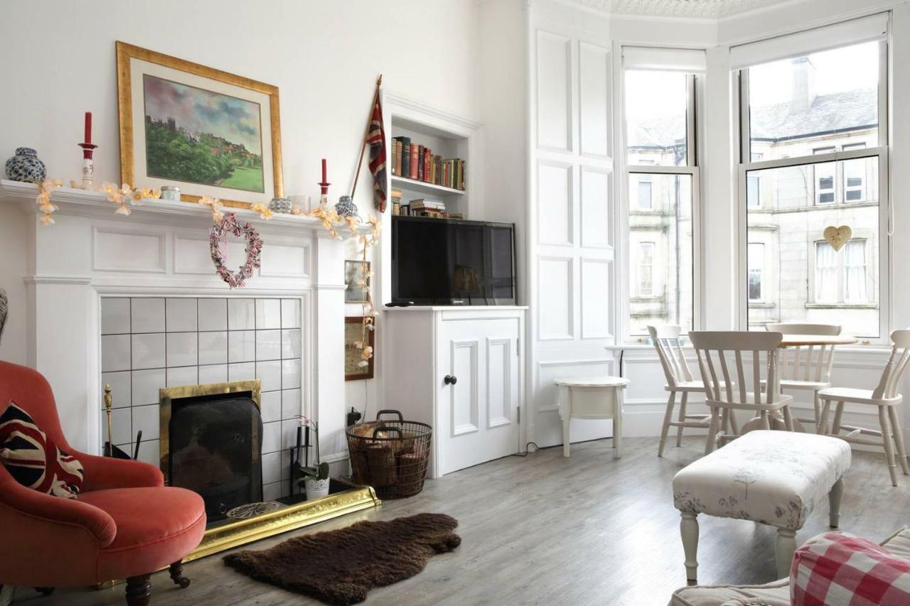 5 Star Beautiful & Vintage, Spacious Apt In Chic Location! EDI Exterior foto